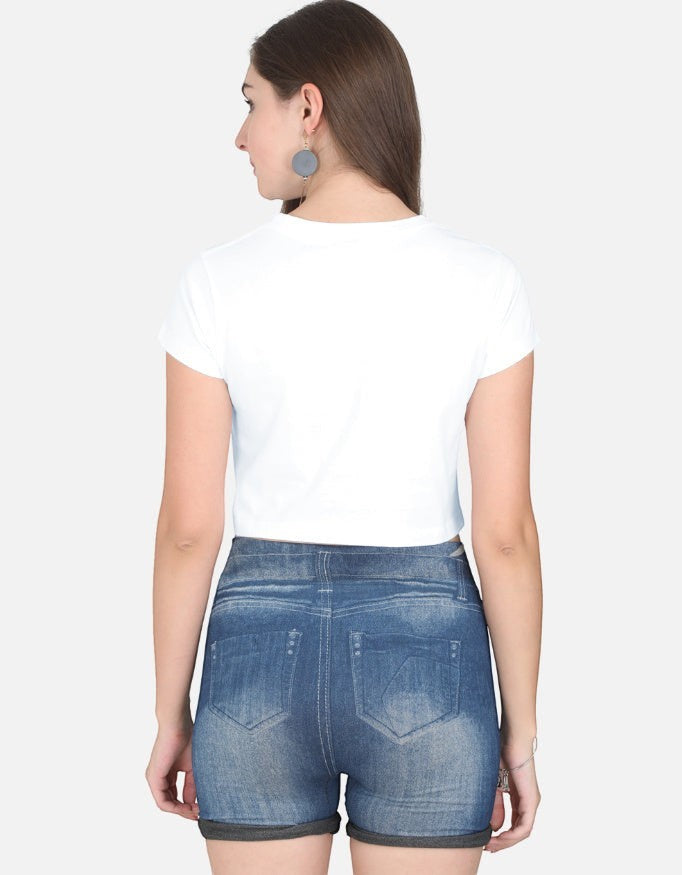 Print 999 white half-sleeve cotton crop top worn by a woman, back view showing a casual fit with denim shorts.